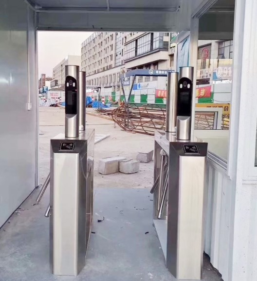 人脸识别在工地通道闸机上的运用