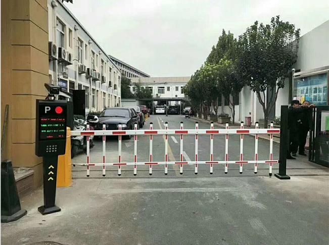 车牌识别管理系统也在不断的升级